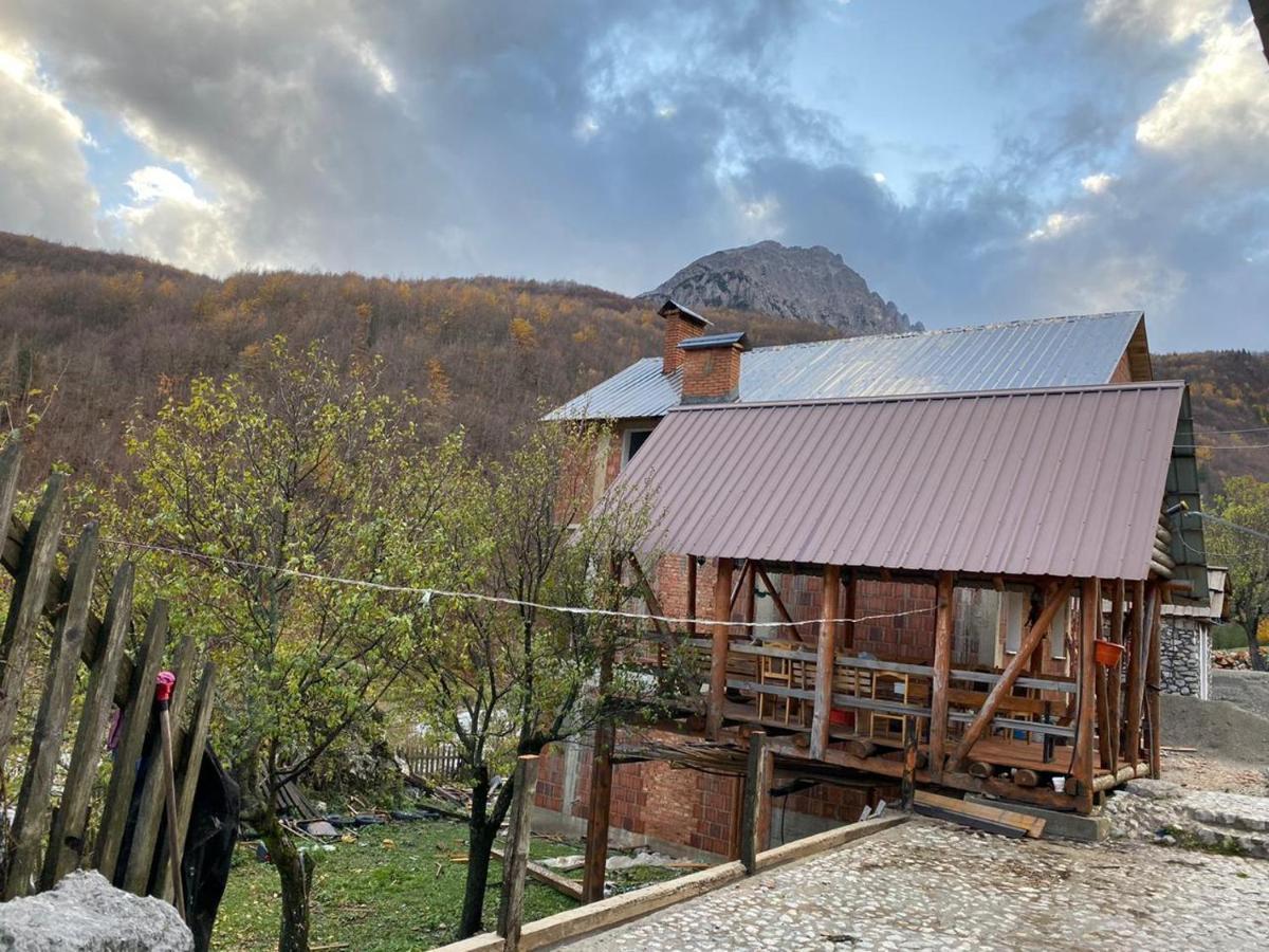 Guesthouse Kukaj 1911 Valbone Extérieur photo